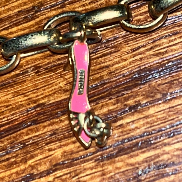 Beautiful gold charmed juicy couture girl bracelet - Picture 6 of 10